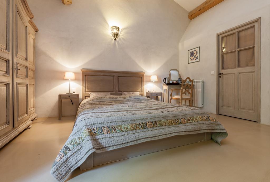 La Louviere Des Bruyeres Bed & Breakfast Robion en Luberon ห้อง รูปภาพ