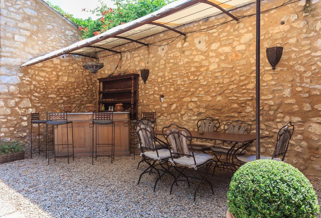 La Louviere Des Bruyeres Bed & Breakfast Robion en Luberon ภายนอก รูปภาพ