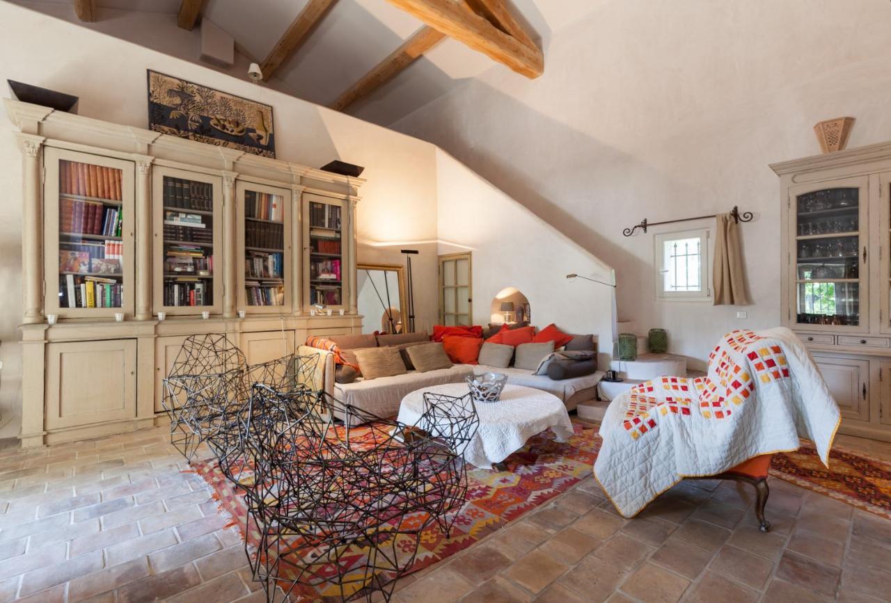 La Louviere Des Bruyeres Bed & Breakfast Robion en Luberon ภายนอก รูปภาพ